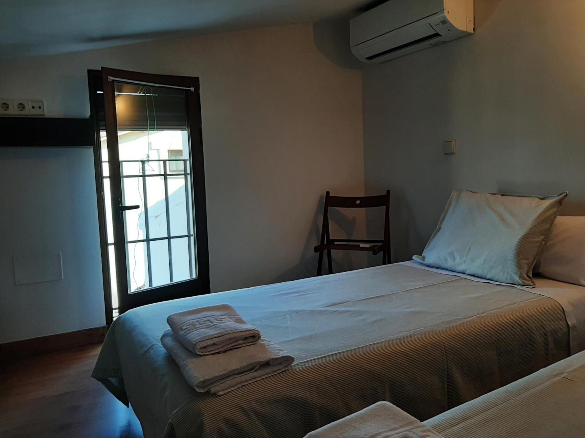 Casa Con Patio Y Chimenea En Piedralaves 빌라 외부 사진