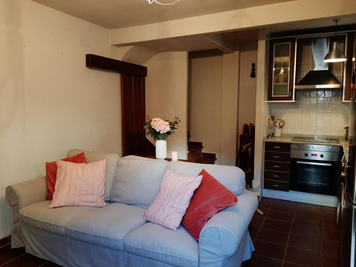 Casa Con Patio Y Chimenea En Piedralaves 빌라 외부 사진